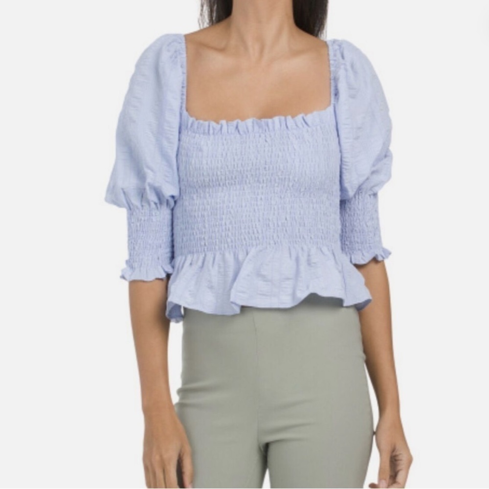 En Saison Smocked Puff Sleeve Blouse in Blue  Sz Small
